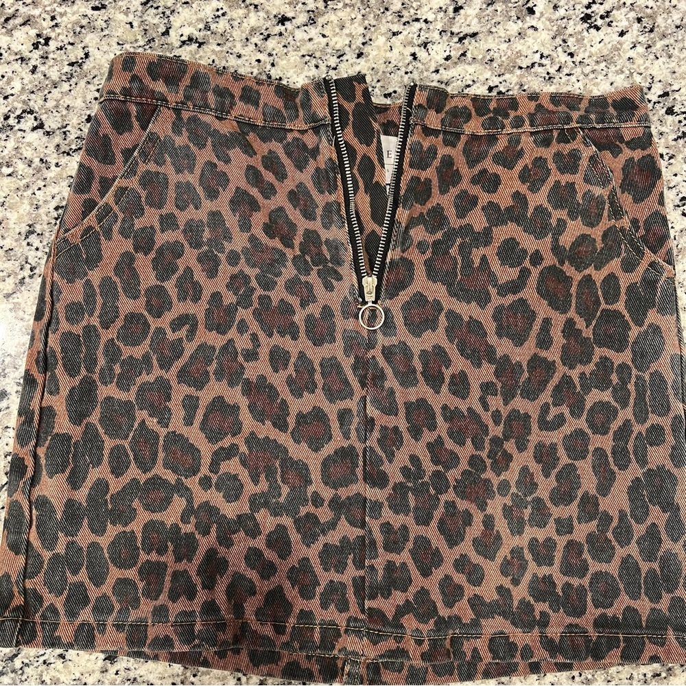 Women’s Leopard Skirt